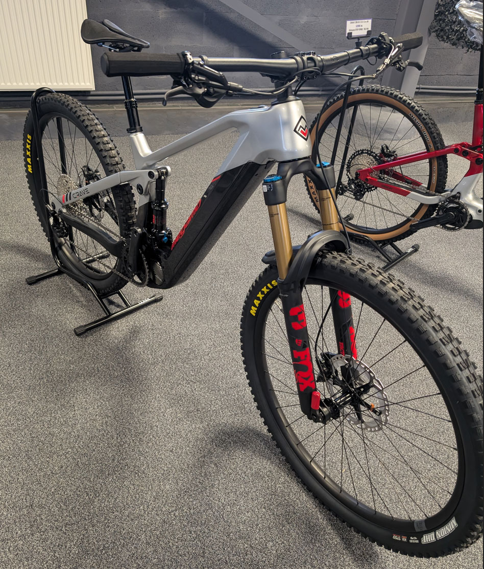 Megamo_CRAVE_CRB05 MEGAMO CRAVE CRB 05