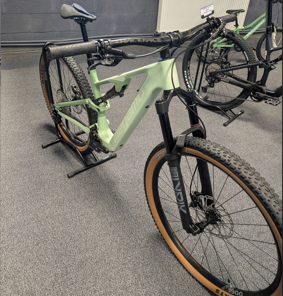 Megamo_Native_10 MEGAMO NATIVE 10 moteur TQ HR