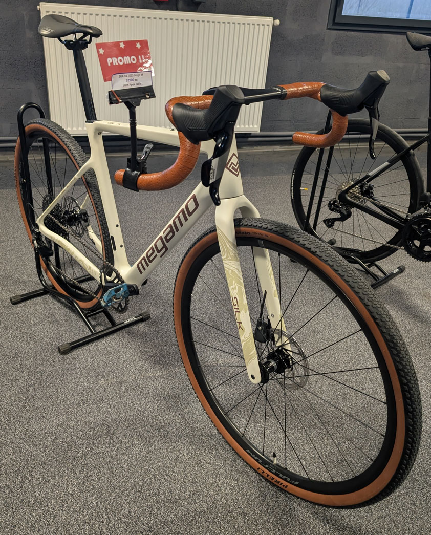 Megamo_SILK-10 Megamo Silk 10